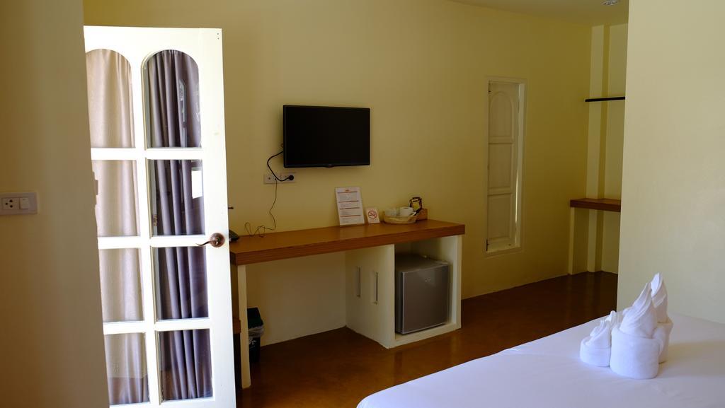 Wangpla Villa Resort Nakhon Sawan Habitación foto
